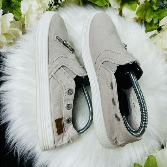 Blowfish Malibu Mariachi Slip On - Picture 6 of 10